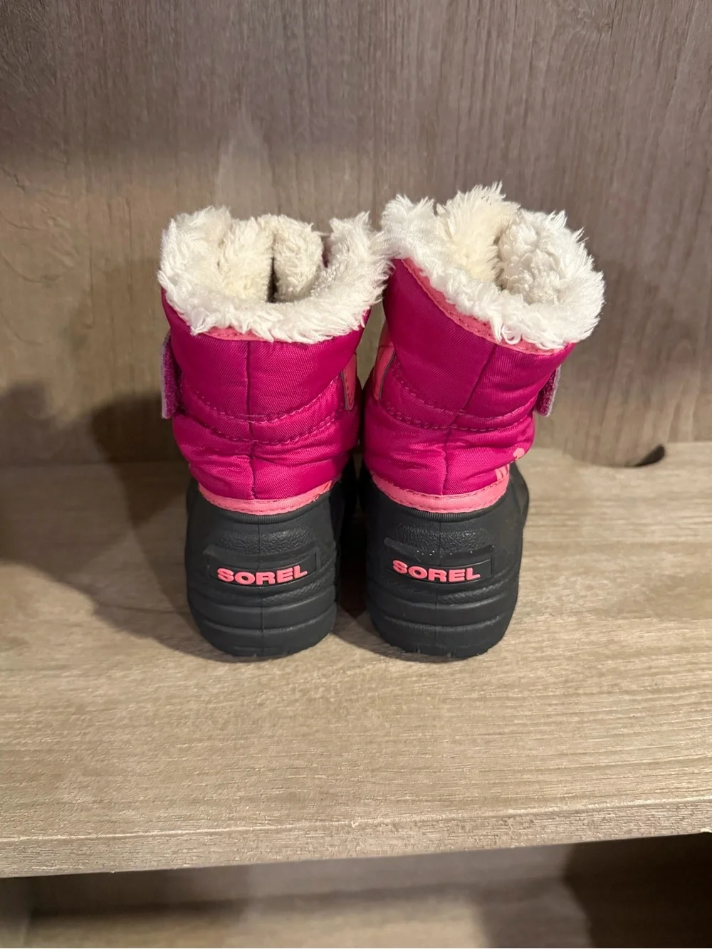 Kids winter boots